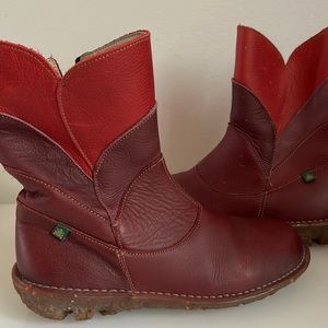 Boots ( Ankle boots ) EL NATURALISTA , Red and Purple , Size 37